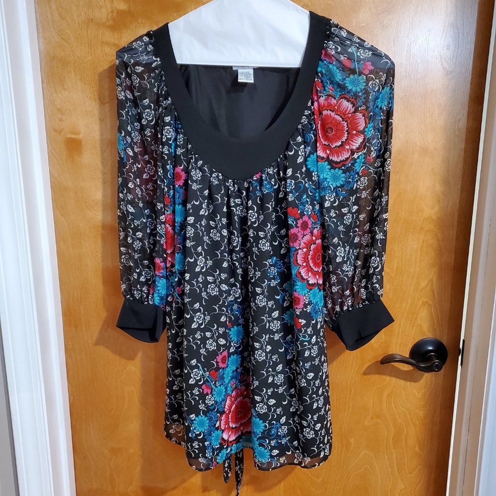 Black floral maternity top, XL